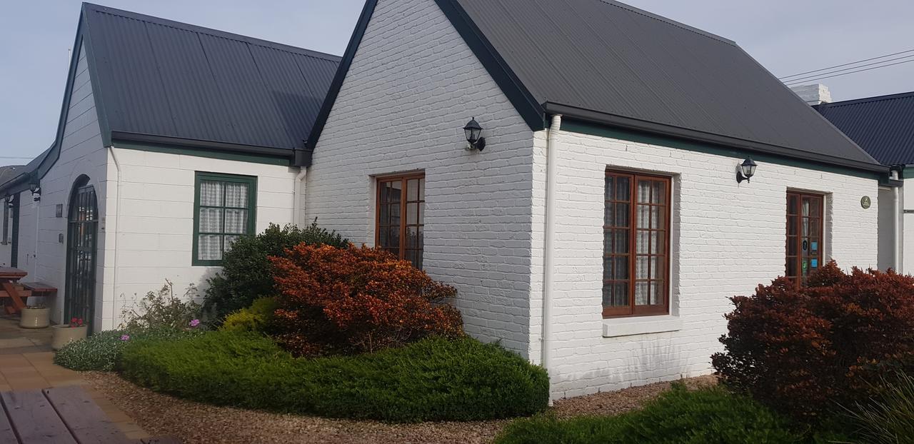 Richmond Barracks Hotel Bagian luar foto