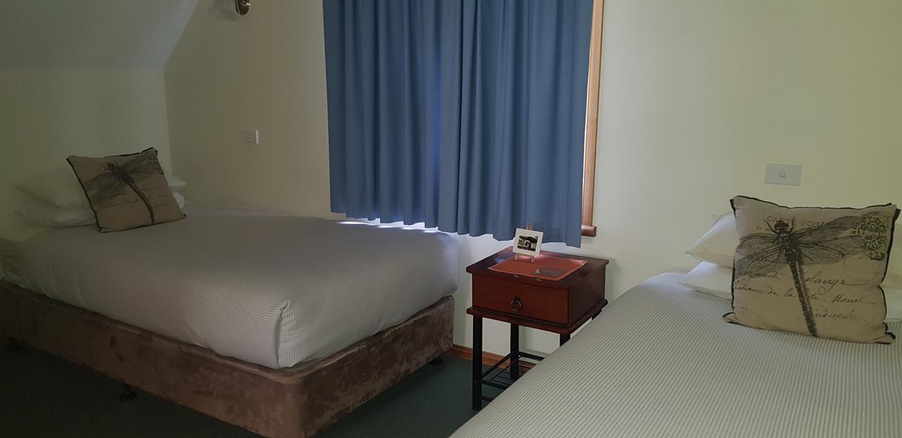 Richmond Barracks Hotel Bagian luar foto